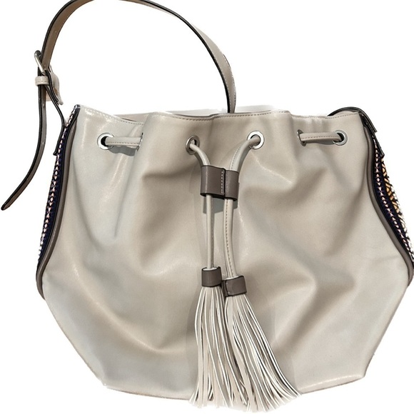 Urban Originals Handbags - Urban Originals gray Bucket Bag drawstring opening/woven multicolor sides